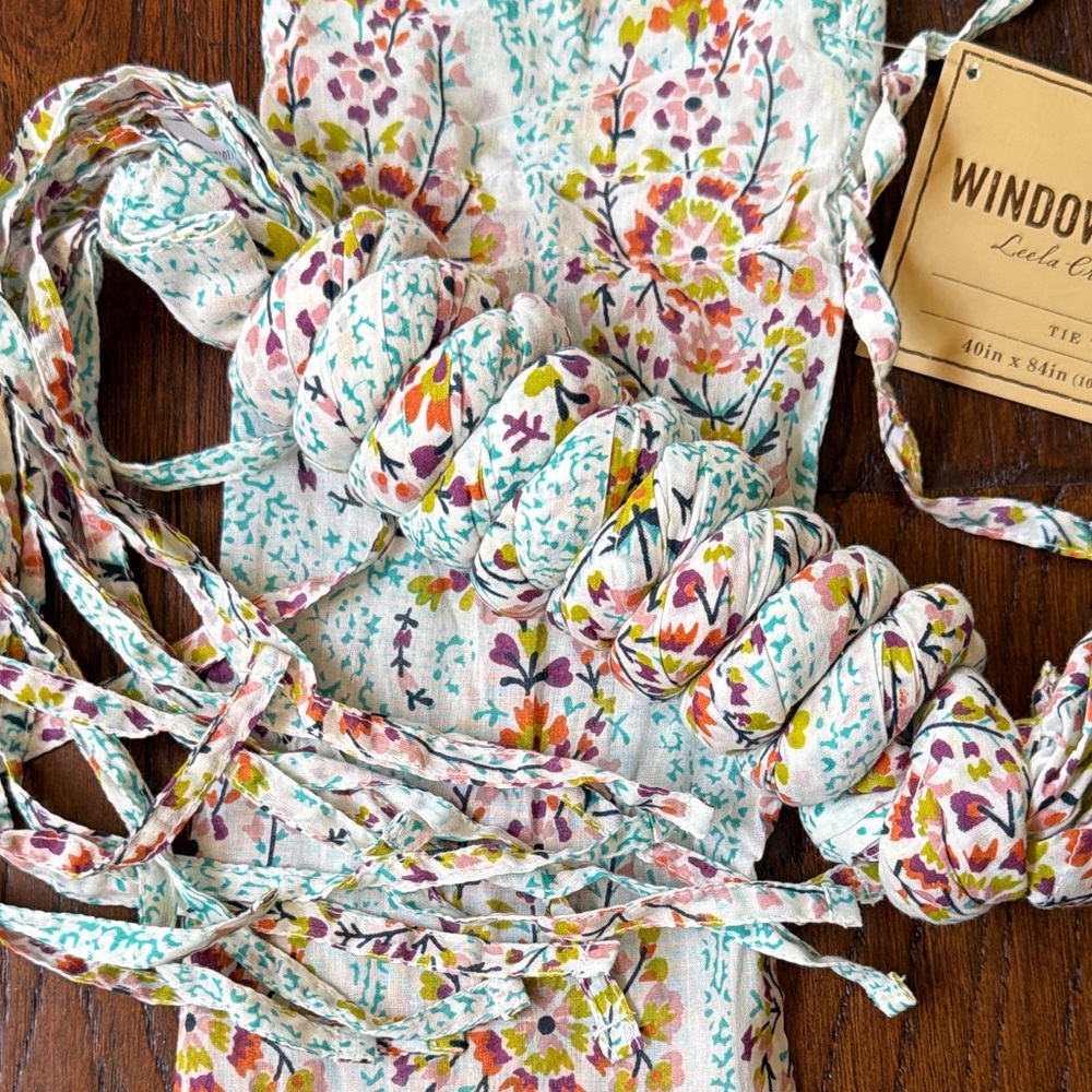 NWT Curtains Set of 2 World Market Leela Crinkle Voile Floral Tie Top 40x84 - Picture 4 of 4